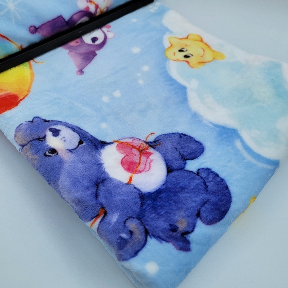 Hello Kitty & Care Bears Plush Throw Blanket NEW #1790 & 1791 - Picture 11 of 14